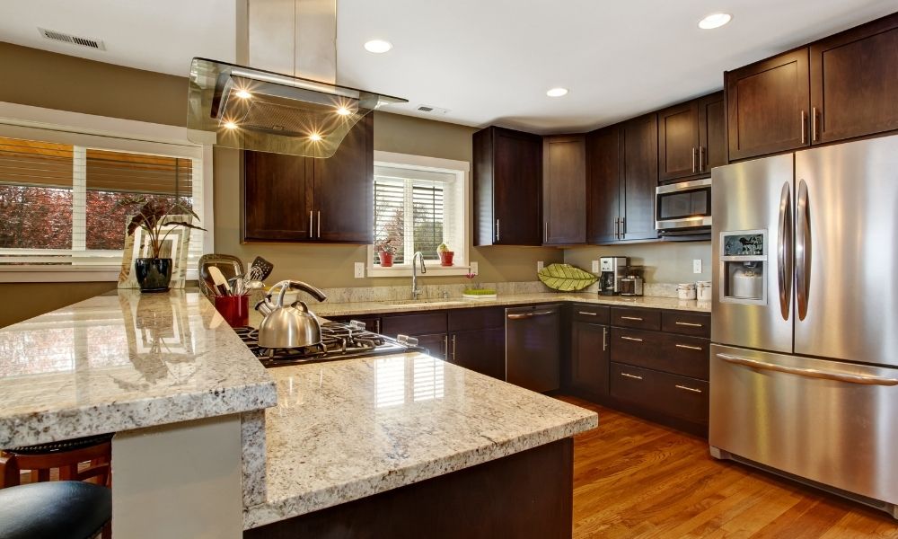 Modern Kitchen with Light Brown Cabinets  Brown kitchen cabinets, Brown  cabinets, Modern kitchen