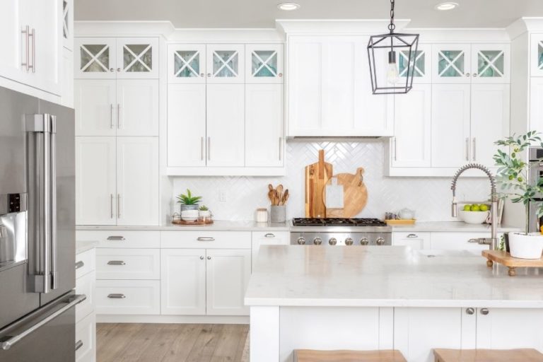Tips for Designing a Classic Farmhouse Kitchen