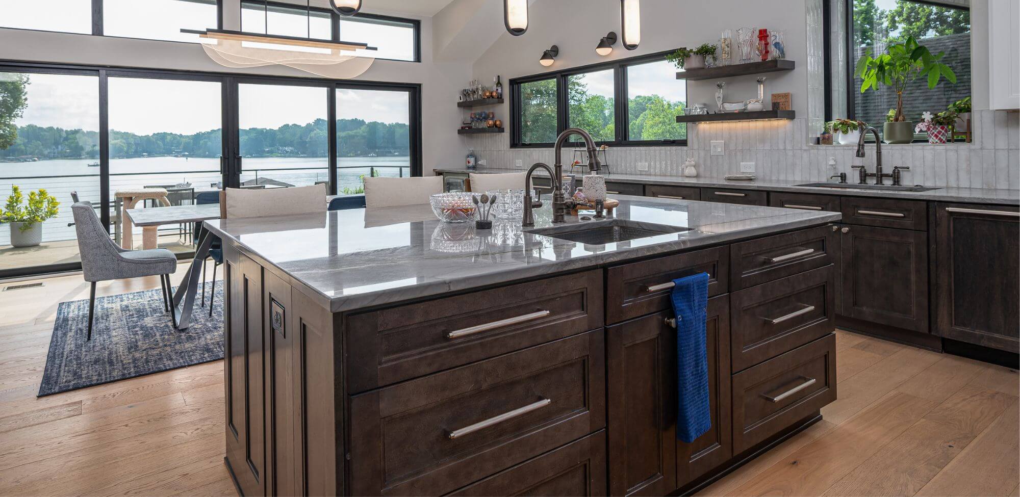 black kitchen cabinets